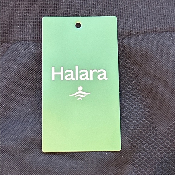 NWOT | HALARA OneForm | Compression | 7/8 Leggings Bundle | Small - Picture 4 of 8